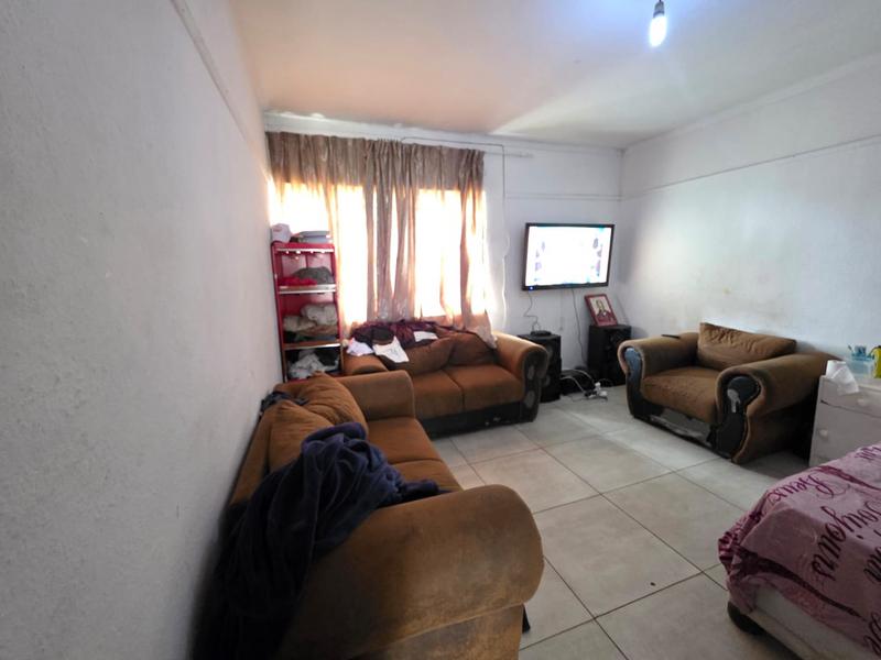 2 Bedroom Property for Sale in Maitland Western Cape